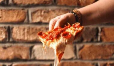 Austin artists tell stories about pizza in variety hour