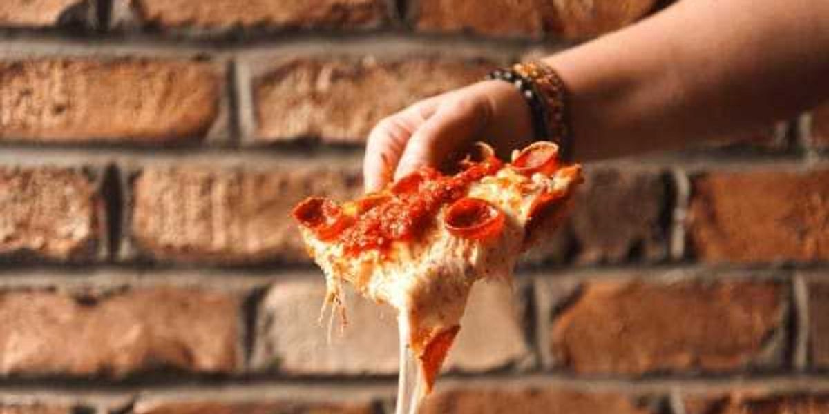 Austin artists tell stories about pizza in variety hour