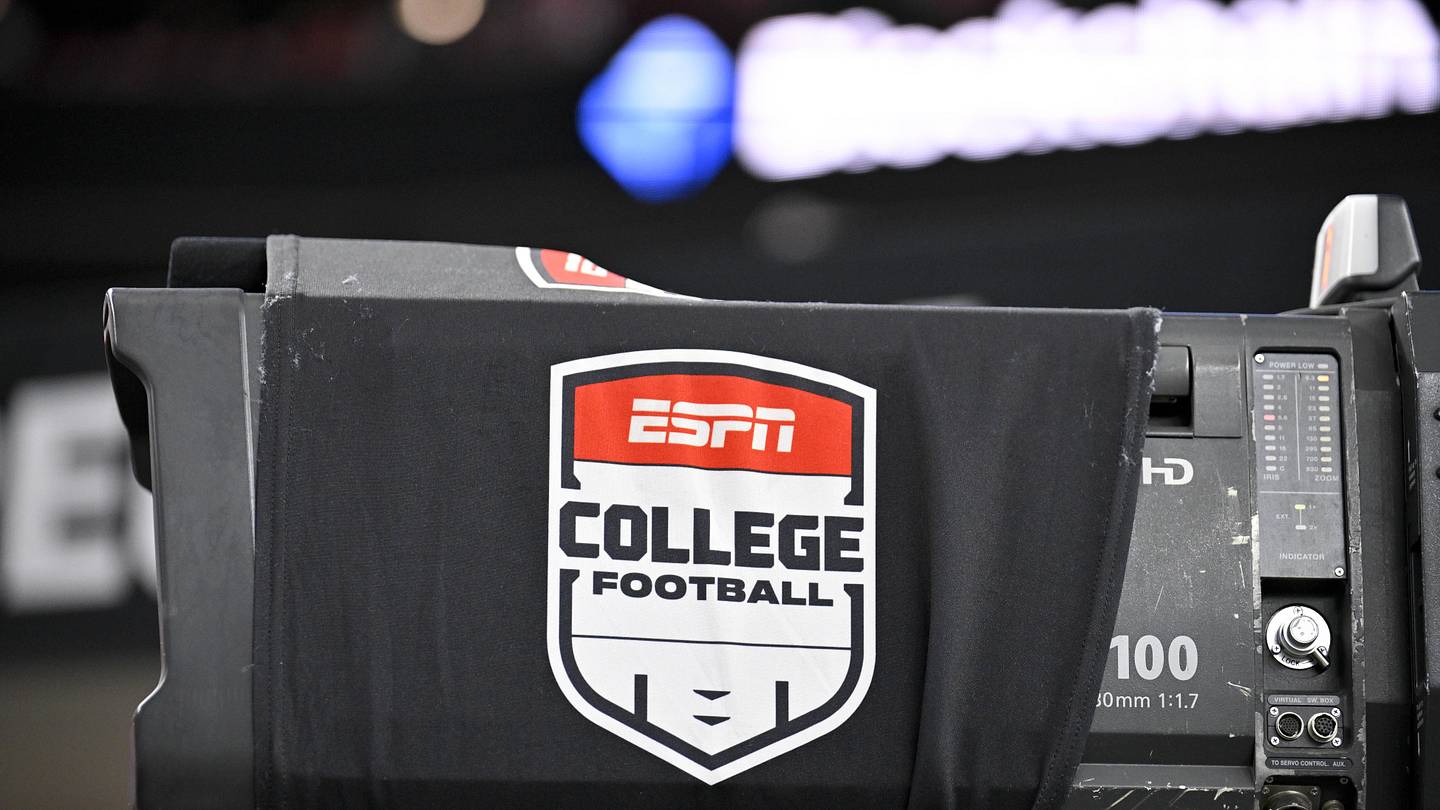 No. 3 IOL College Football Prospect Strongly Linked to Three Programs