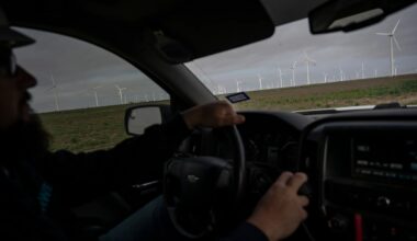 Defense Department delays 54 wind projects in Texas