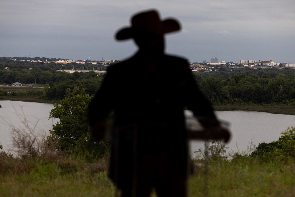 (Maria Crane | Fort Worth Report/CatchLight Local/Report for America)