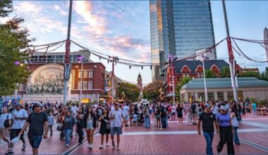 Fort Worth’s Sundance Square partners with JLL to bring new shops, restaurants, entertainment downtown