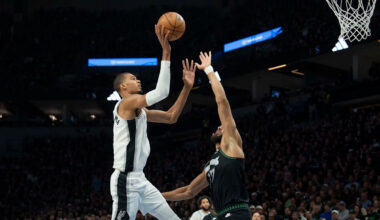 Victor Wembanyama drops 39 points as Spurs take 2-1 lead over Timberwolves