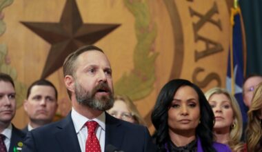 Texas Democrats’ chair calls for House Dems to drop Burrows