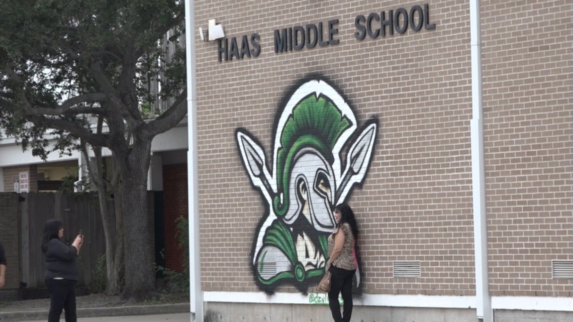 Haas Middle School community says goodbye during final campus walk
