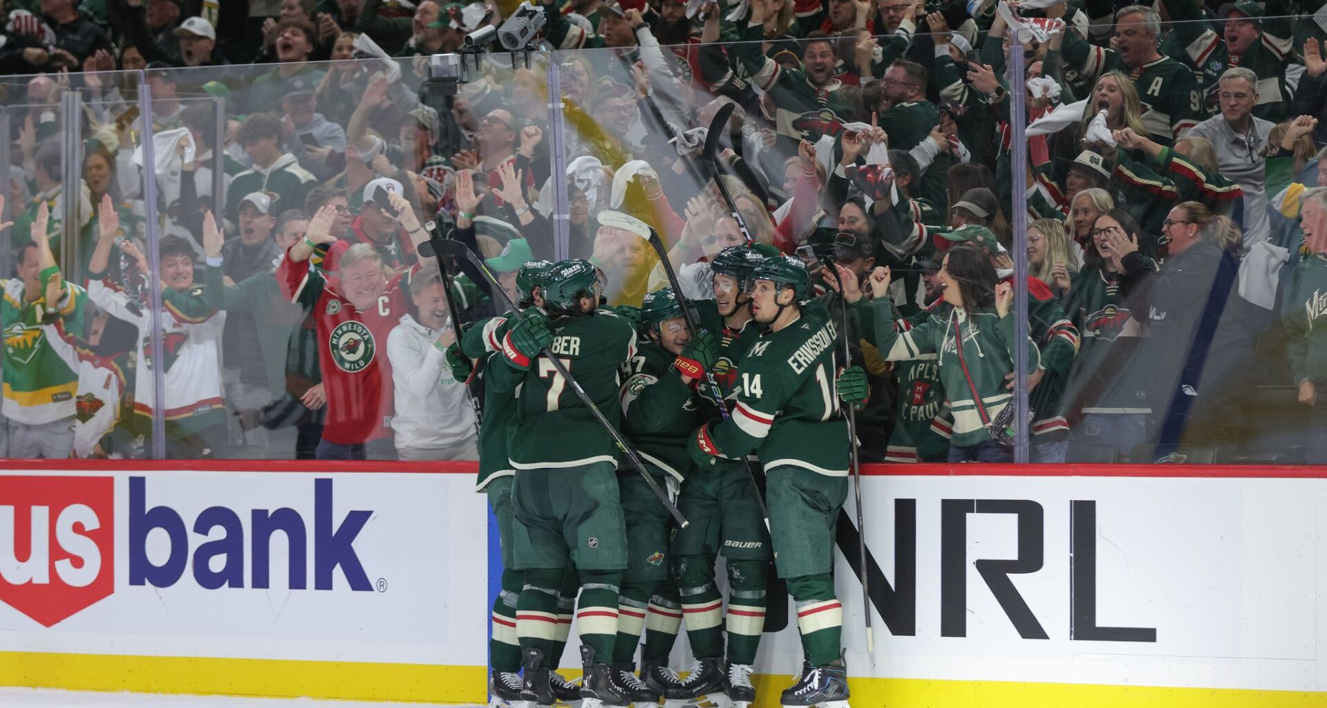 Wild beat Stars 5-2 for first playoff series win in 11 years