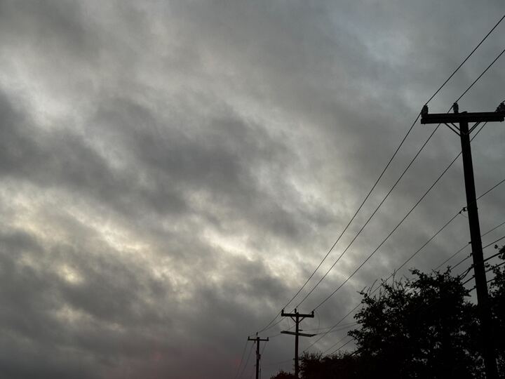 Strong cold plummeting temps, flood threat to Texas
