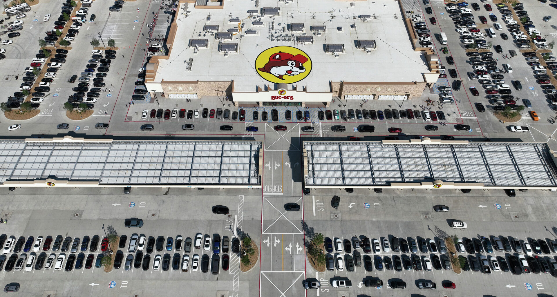 Where is Buc-ee's opening new stores in 2027?