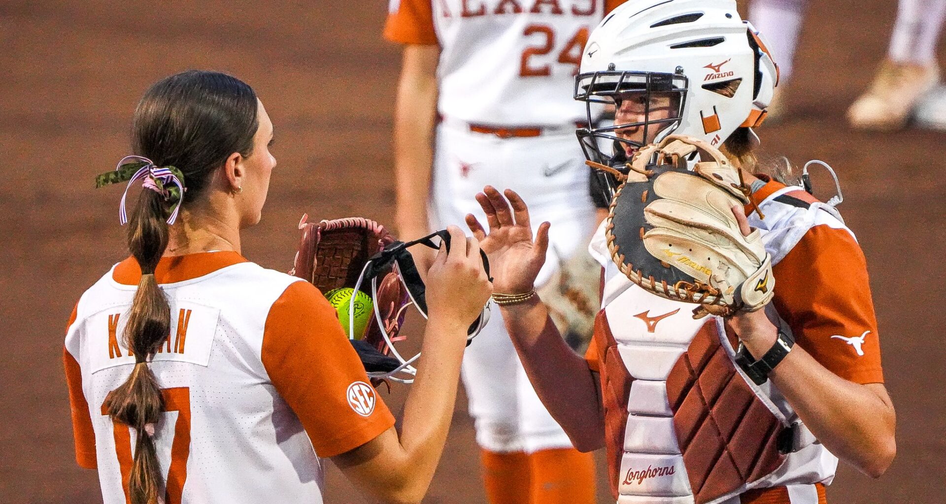 Rain delays Game 2 between Texas softball, Arkansas