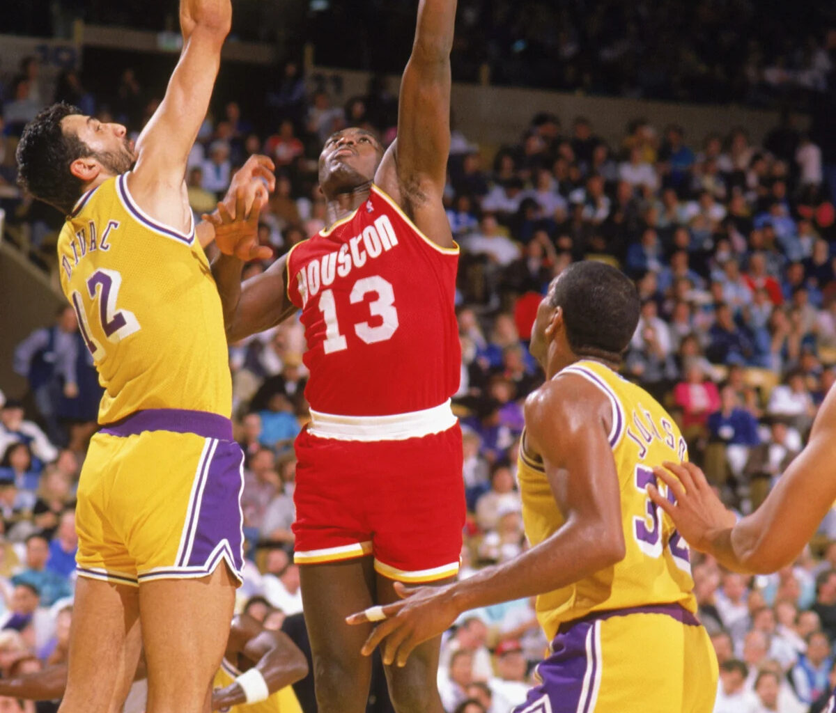 Houston Rockets jersey history No. 13 - Larry Smith