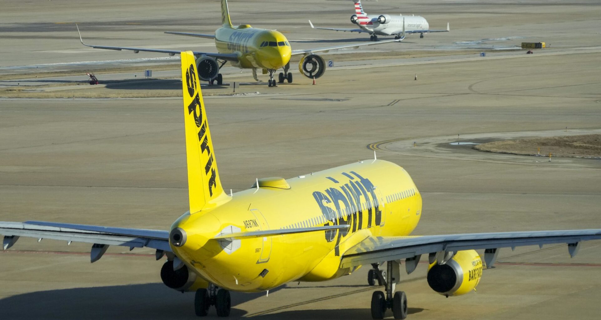 U.S. carriers offer rescue fares after Spirit Airlines collapses