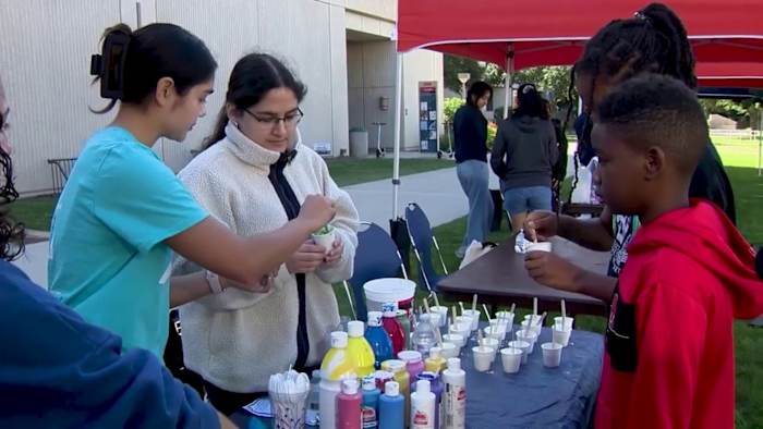 Families, experiments collide at UT San Antonio’s free Viva Science SA event