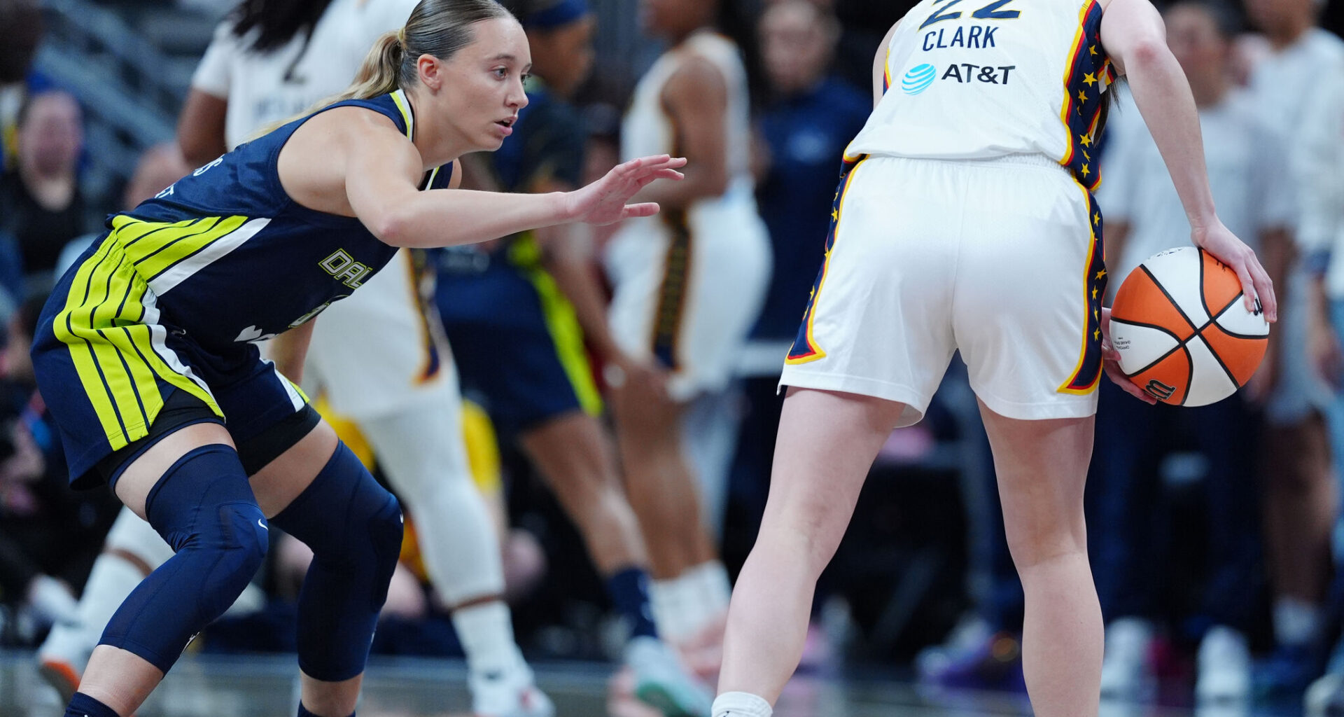 UConn's Paige Bueckers, Azzi Fudd play first WNBA game for Dallas