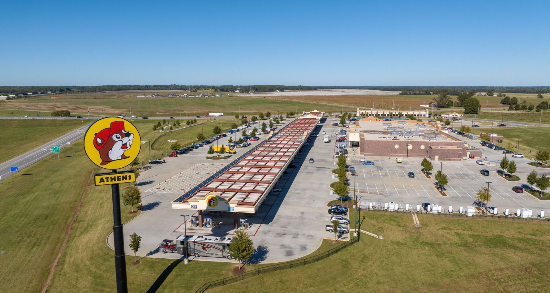 Are you allowed to sleep in an RV at Buc-ees? What to know