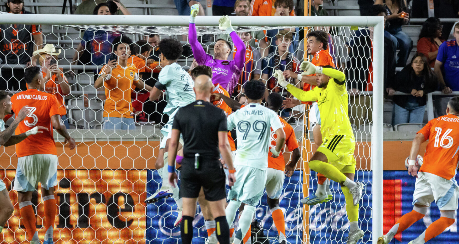 Houston Dynamo shut out Colorado Rapids in MLS play