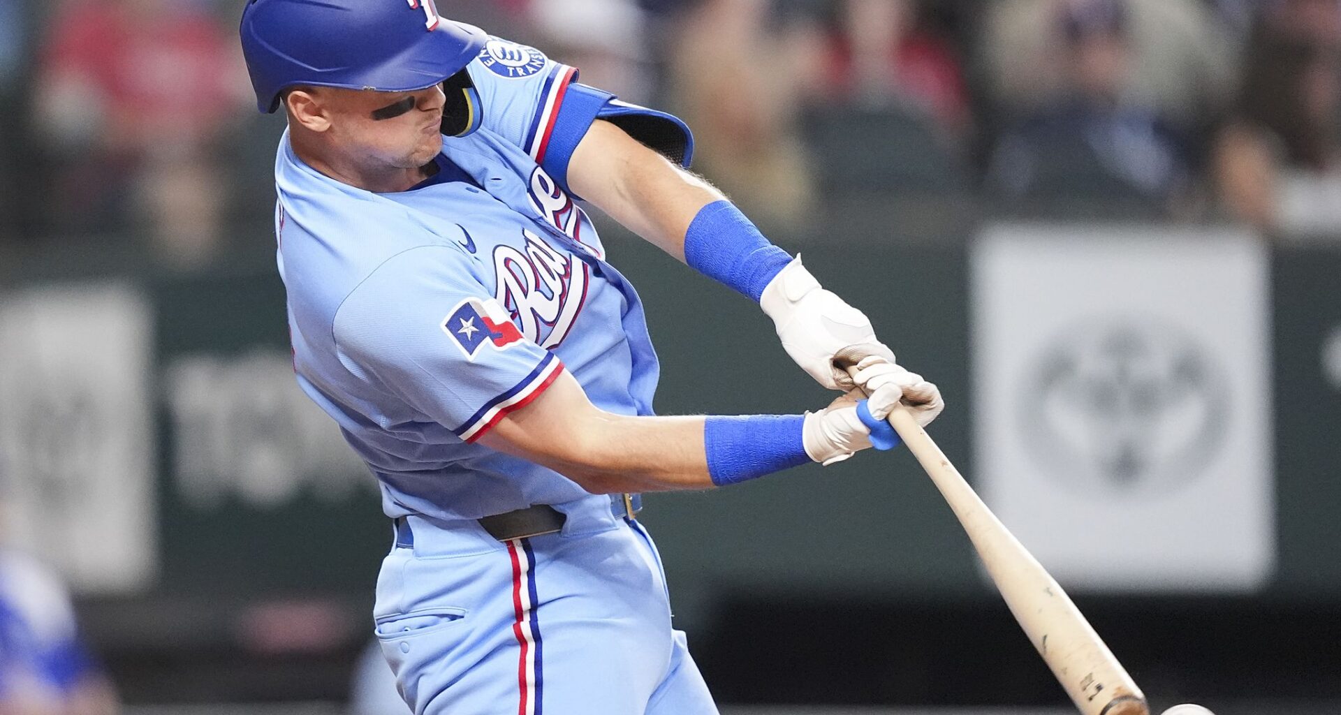 Rangers insider identifies two early developments for Texas in 2026
