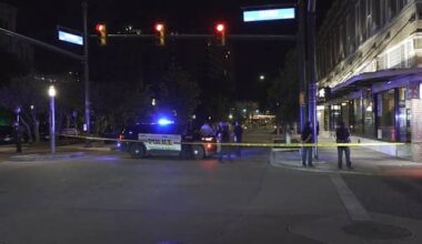 Man critically injured after stabbing in downtown, SAPD says
