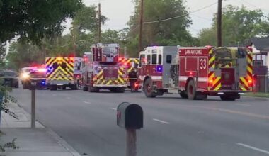 Woman dead after single-vehicle rollover crash on West Side, San Antonio police say