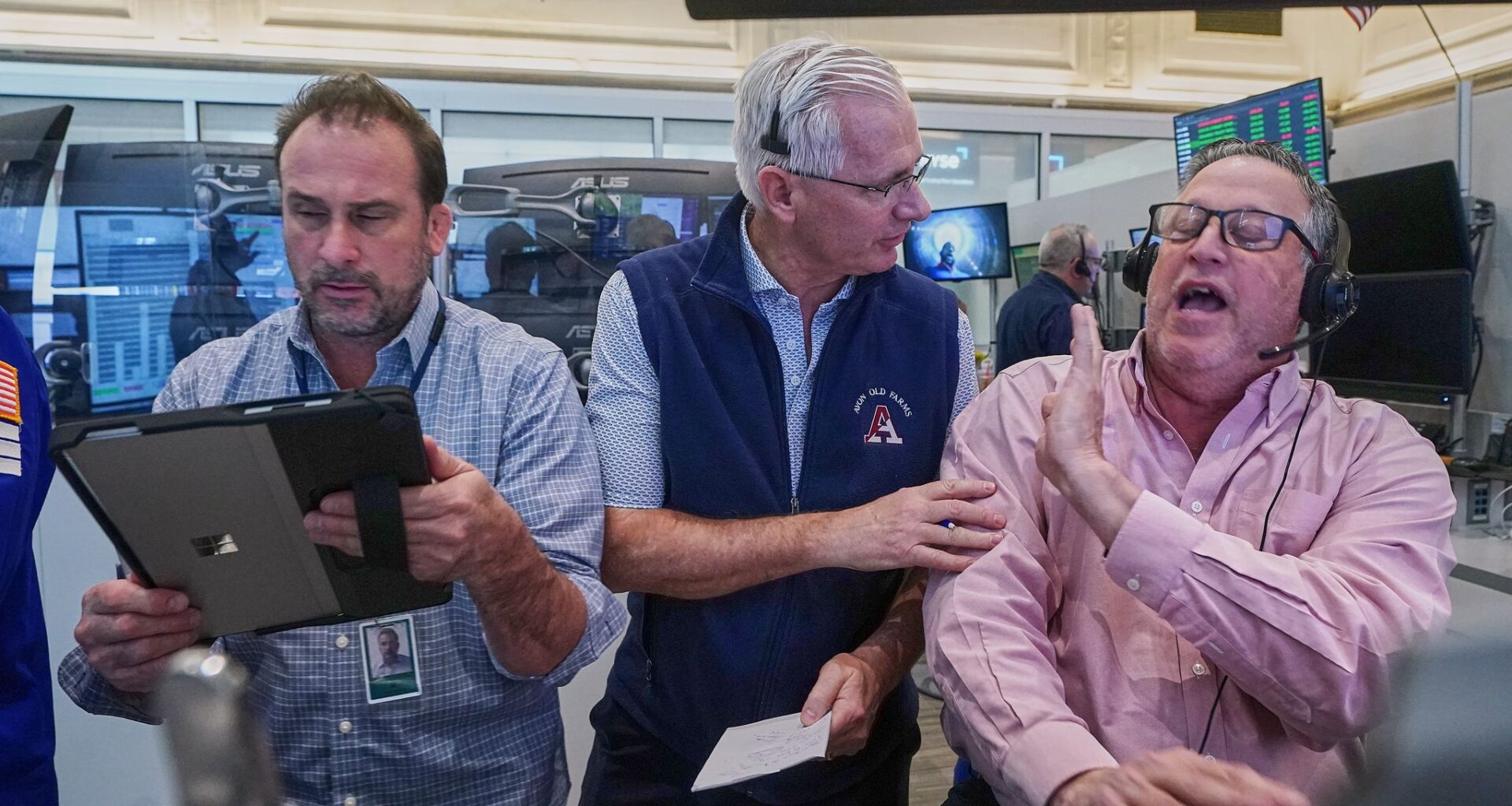 Wall Street retreats, oil prices jump on conflicting reports of a strike on US Navy vessel near Iran