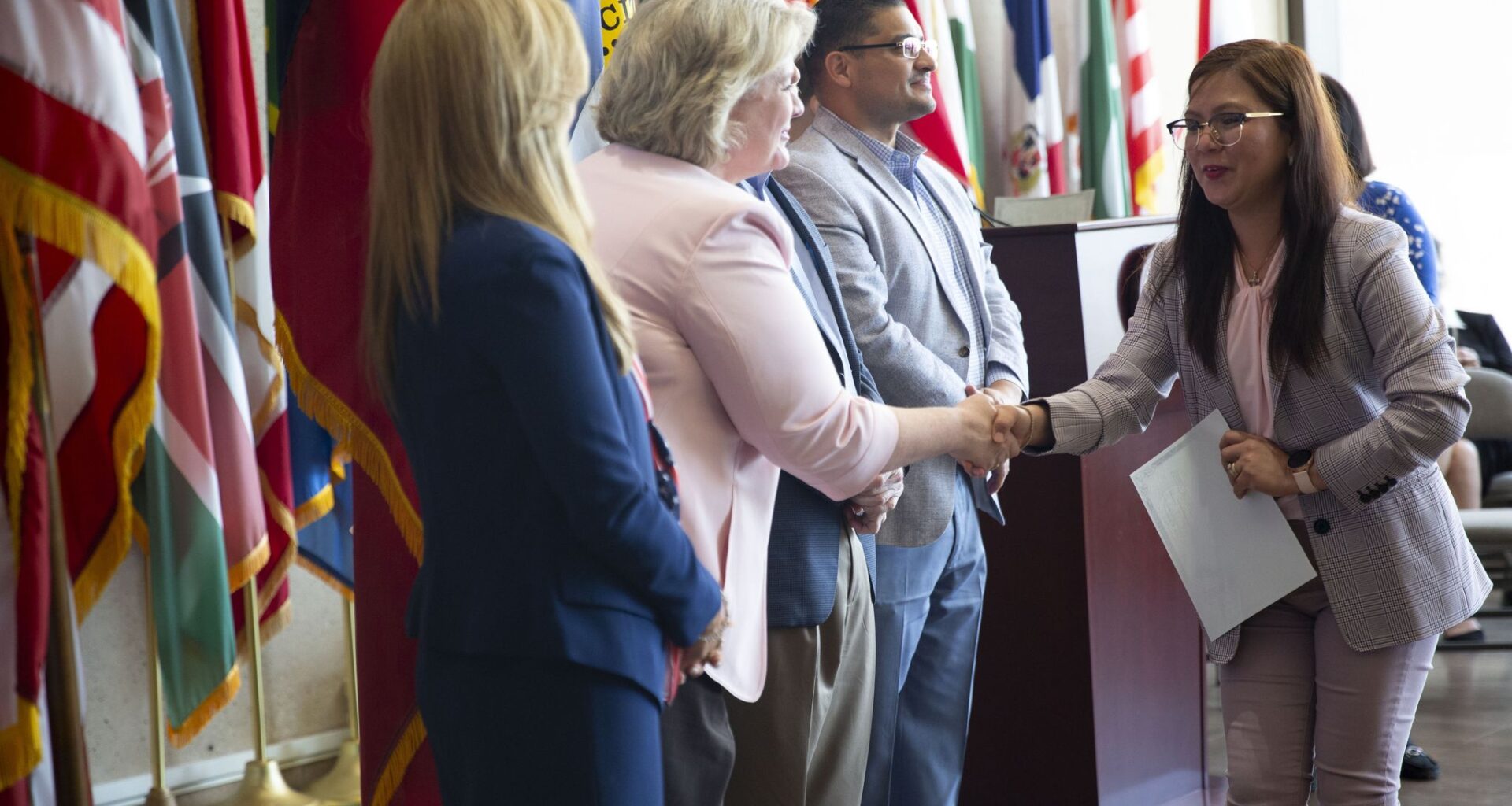 Texas bucks slowing population growth as U.S. approaches stagnation