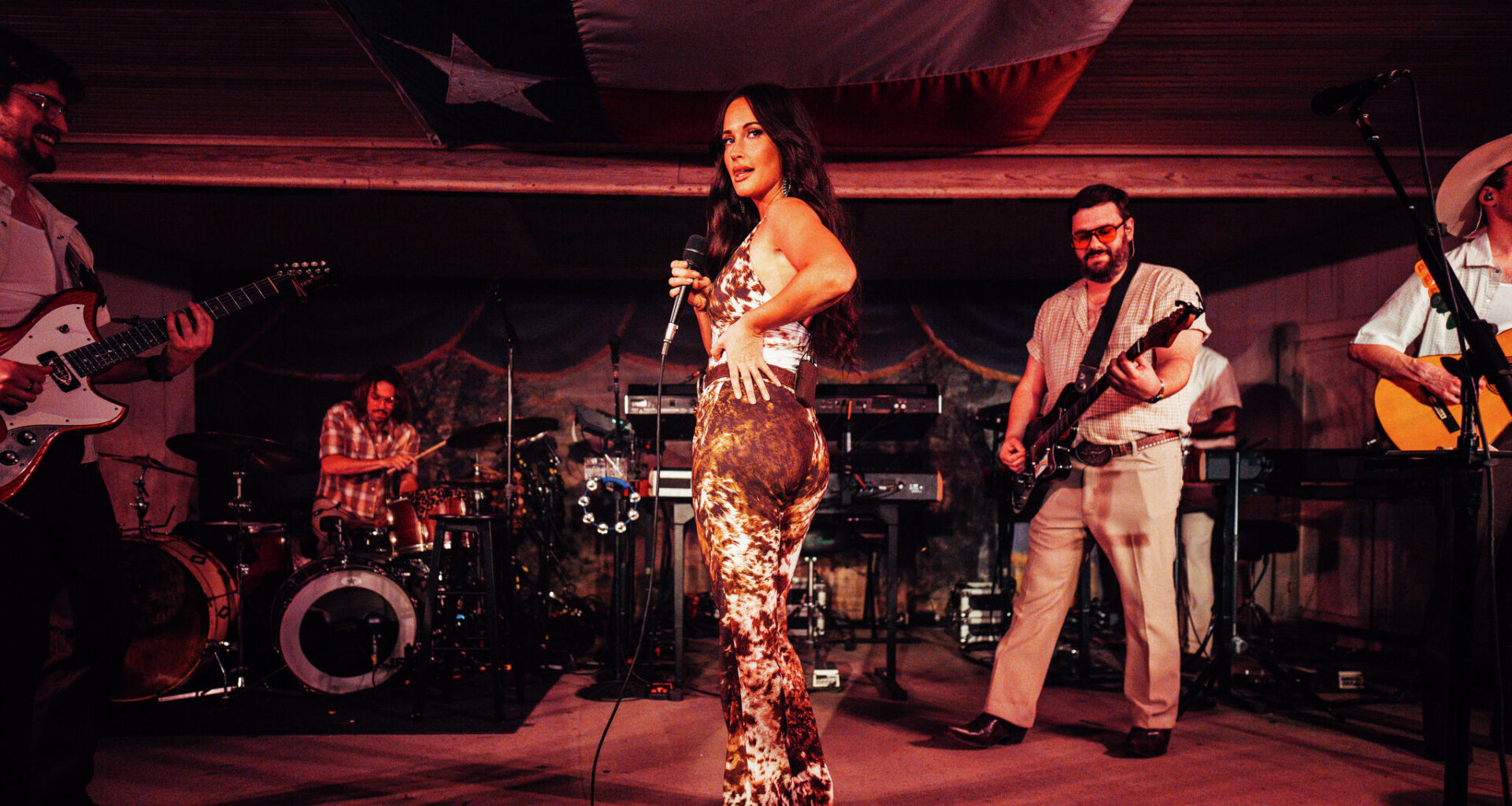 In Texas' oldest dance hall, Kacey Musgraves comes home