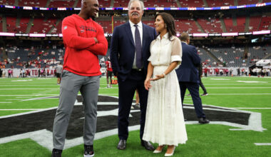 Aging Reliant Stadium set for renovations as Texans commit long-term