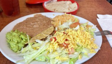 The taco plate from El Rafa's Cafe on Hildebrand Avenue.