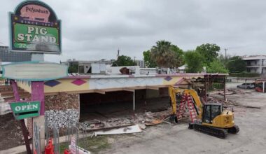 Pig Stand restaurant downtown demolished after 104 years