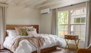 Texas retreat invites guests to hang out on an active farm