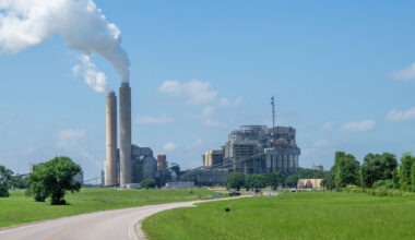 Data centers take heat—but Texas coal plants use more water