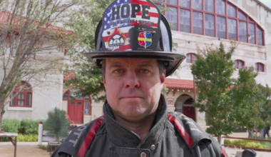 Firefighter who served at Ground Zero runs Fort Worth Stockyards race in full gear to honor the fallen