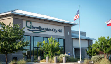 New Braunfels mayor slams city attorney amid election chaos