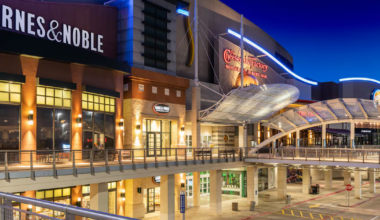 Stonebriar Center adds minor curfew on Saturdays to address disruptive youth gatherings