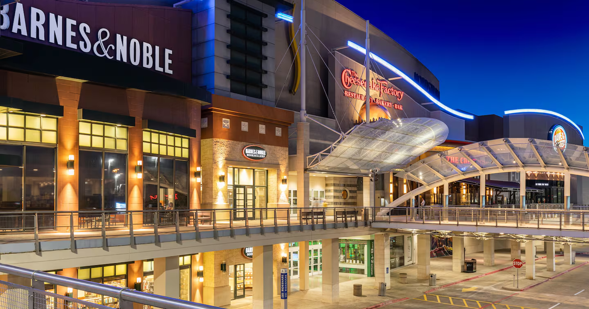 Stonebriar Center adds minor curfew on Saturdays to address disruptive youth gatherings