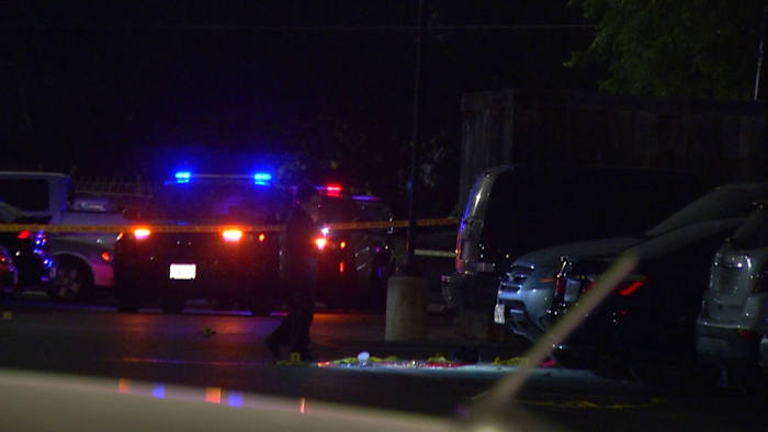 1 dead, 1 in critical condition after Northwest Side apartment complex shooting, SAPD says