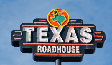Texas Roadhouse CEO signals table service change