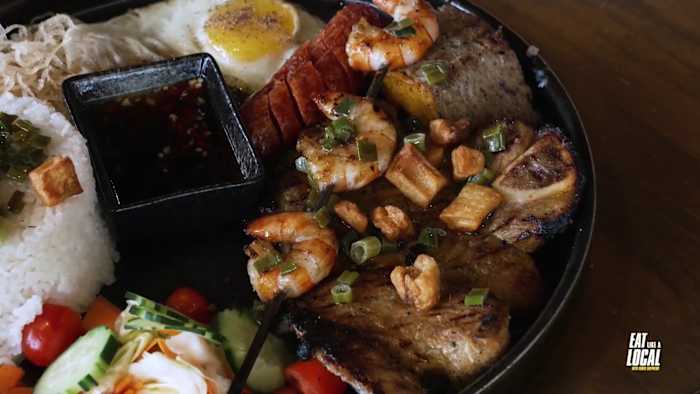 Every stop Chris Shepherd hits in this no-theme episode of ‘Eat Like a Local’