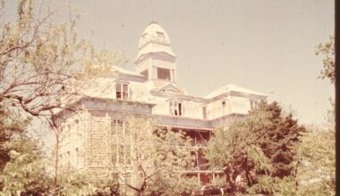 Which Texas cities besides Austin were contenders for state capital?