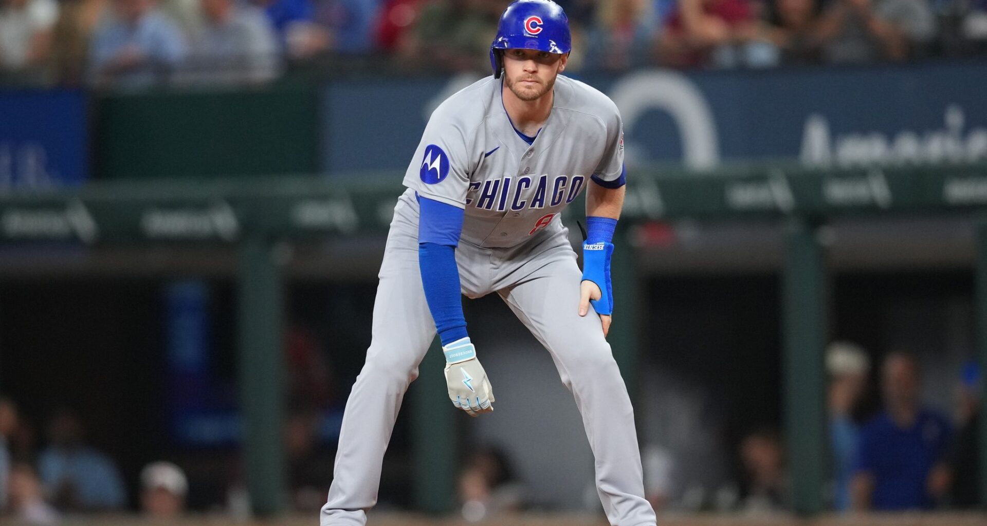 Ian Happ has reached base in 30 consecutive games for Cubs, and 2 others have double-digit streaks