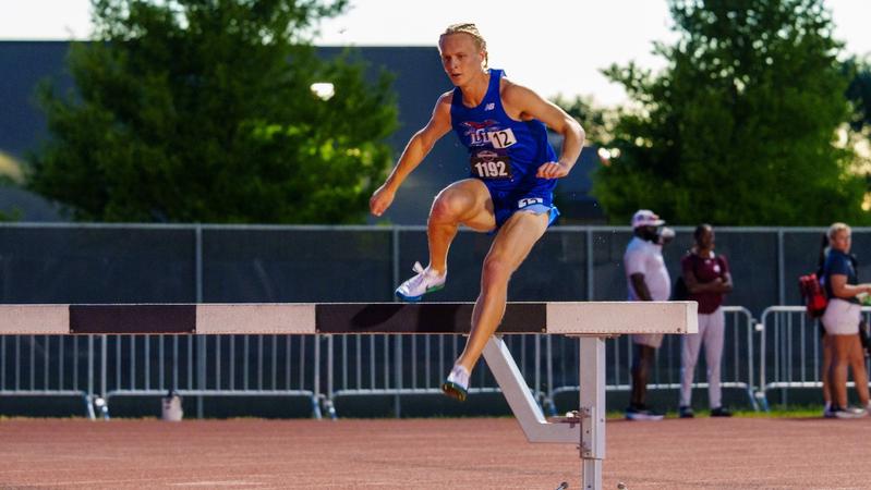 Chaps Finish Sixth at LSC Championships