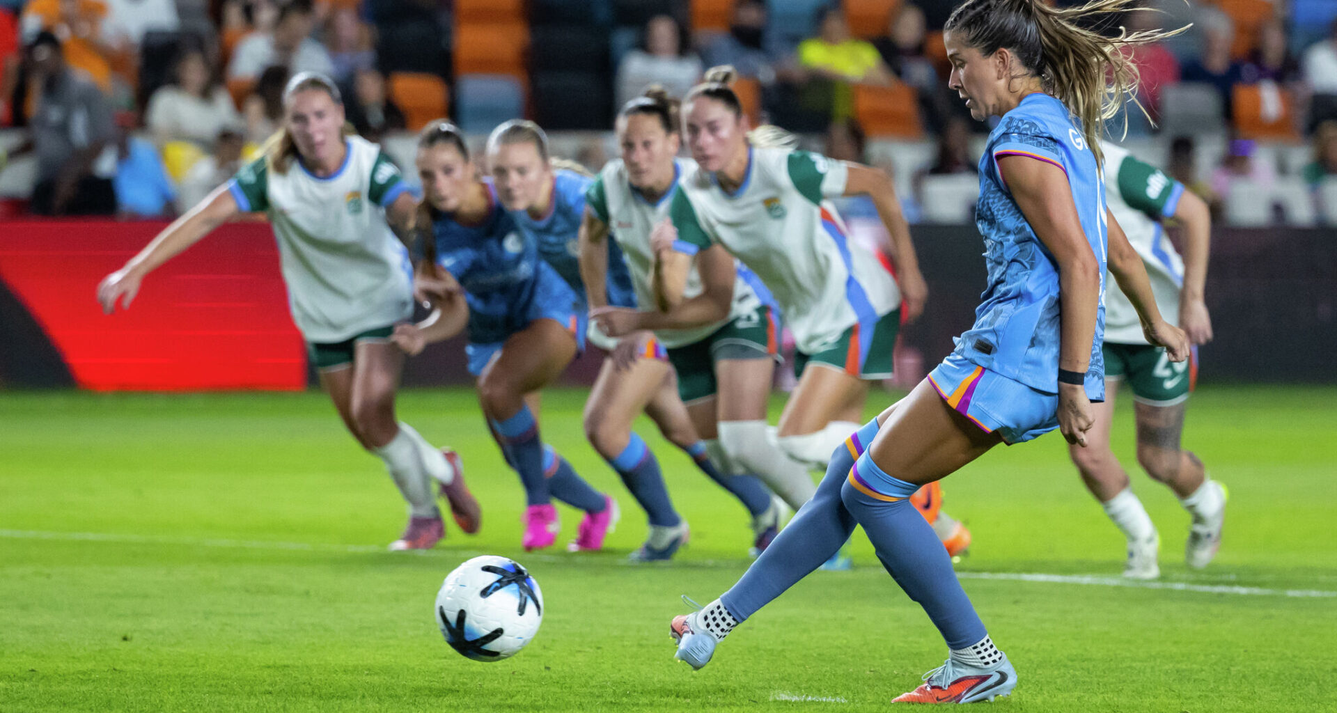 Houston Dash fall to Denver Summit as winless streak hits four games