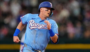 Jacob deGrom strikes out 10 while reaching 1,900 Ks as Rangers beat Cubs 3-0 in another shutout