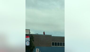 Man gets on roof of Alief ISD's Cummings Elementary