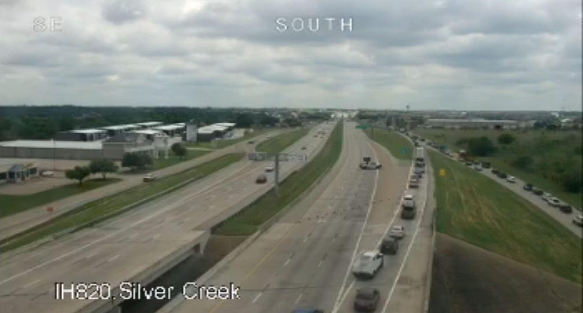 Rollover accident closes all southbound lanes of West Loop 820