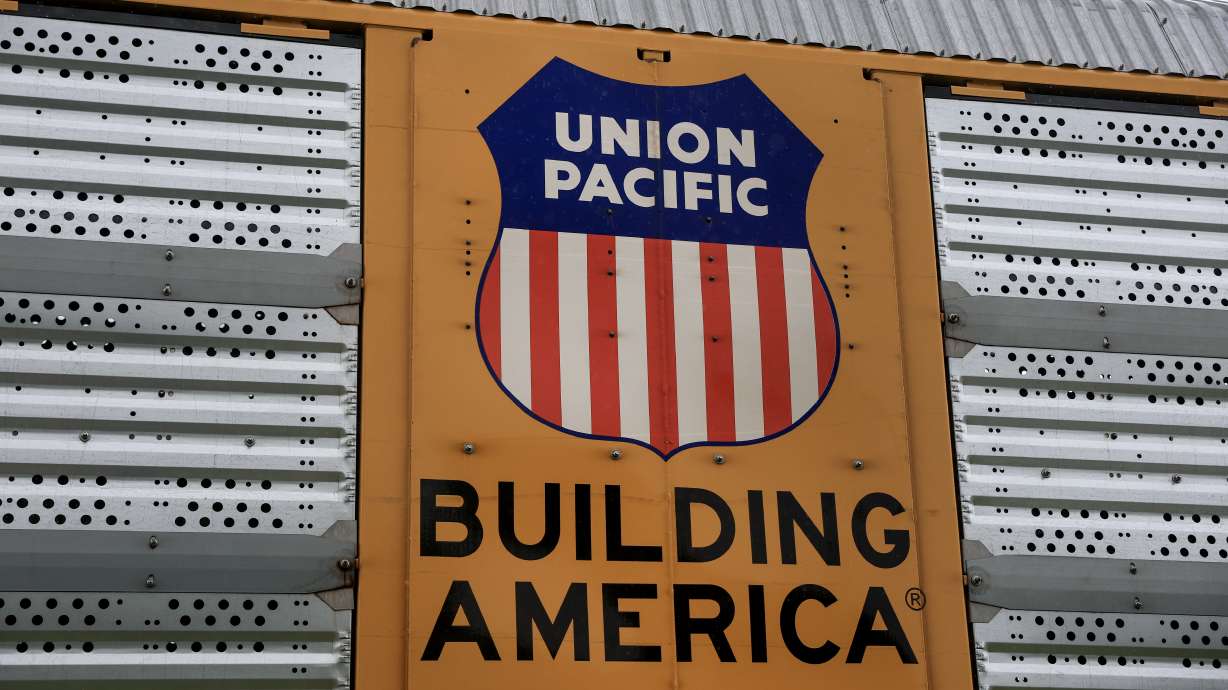 6 found dead in cargo boxcar at Union Pacific yard in Texas border town, police say