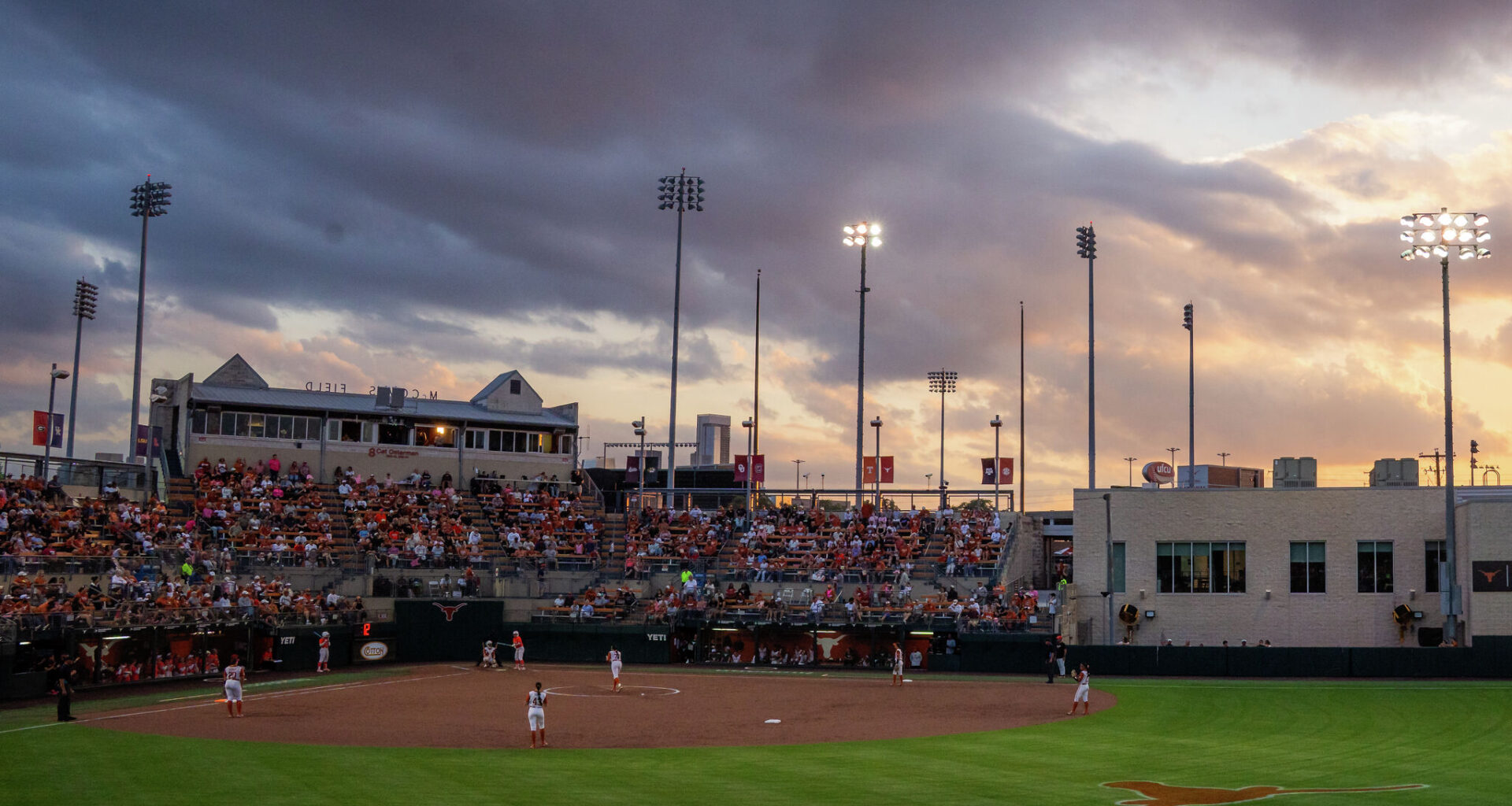 Meet Texas softball foes at Austin Regional