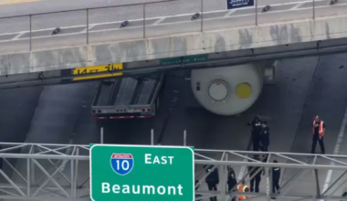 13 Alert Traffic: Multiple lanes closed after Houston Avenue Bridge hit again, marking 77 times since beginning of 2025: TranStar