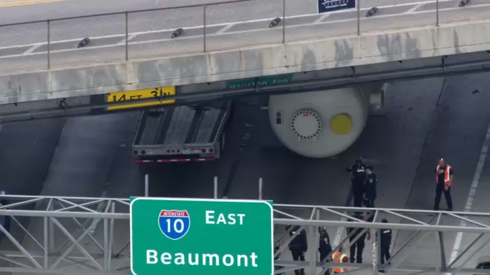 13 Alert Traffic: Multiple lanes closed after Houston Avenue Bridge hit again, marking 77 times since beginning of 2025: TranStar