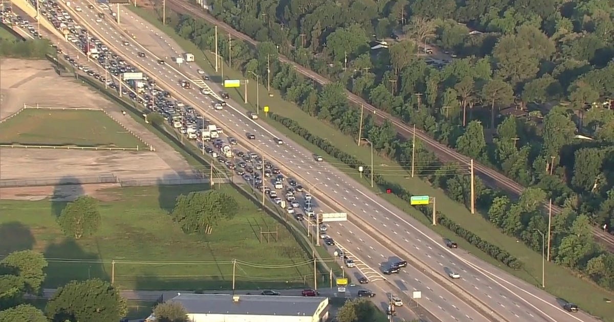 Deadly crash causing major traffic delays on South Post Oak, Main Street
