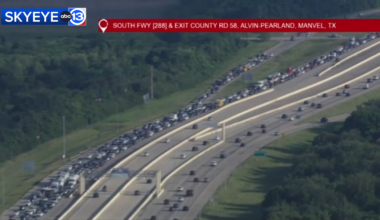 13 Alert Traffic: Highway 288 northbound lanes closed at County Road 59 due to multi-car crash, TranStar says